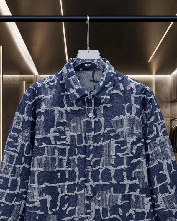 ブランドシャツ側面デザイン